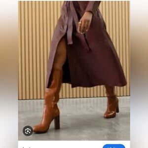 Vince Camuto Crutinnie Boot Black. Brand new in box.  Great boot for Fall.⁦